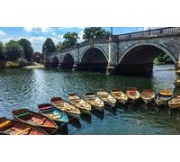 One Hour Boat Rental for Eight