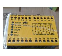 one new Pilz Safety Relay PNOZ 11 24VAC 24VDC 774080