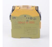 ONE PILZ 751104 PNOZ s4 C Safety Relay New