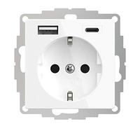 OPUS® 55 earthed Contact Socket with USB A and USB C Connection and Increased Touch Protection