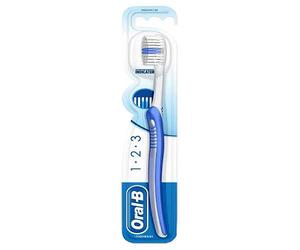 Oral B 1-2-3 Indicator medium toothbrush
