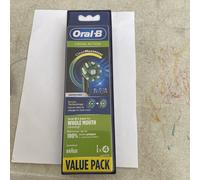 Oral-B CrossAction Toothbrush Head Black Edition with CleanMaximiser Technology, 4 Pack