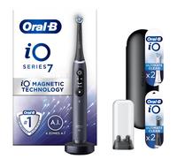 Oral-B iO7 - Black & White Electric Toothbrushes - Toothbrush + 4 Toothbrush Heads