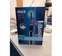 Oral-B PRO 1 650 Electric Rechargeable Toothbrush Crossaction Black