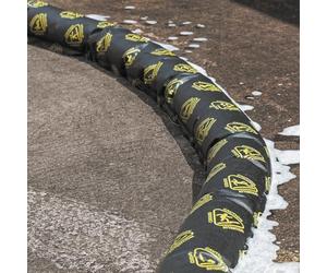 Osmo Water Activated Flood Barrier - Quick Deploying & Effective Super Absorbent Flood Sock, Sandless Sandbag Alternative for Protecting Doors, Garage, Driveway & More from Flooding - Measures L3m