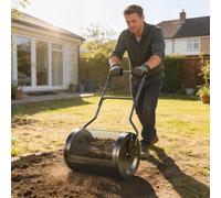 Outsunny Compost Spreader, 20" Peat Moss Spreader - Compost Spreader - 50L x 40W x 123H cm - Black