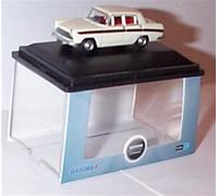 Oxford Austin Cambridge White/Maroon Snowberry White Vehicle 1:76 scale Diecast Model