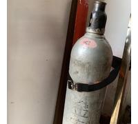 Oxygen cylinder rack,Wall-Mounted Plastic Oxygen Tank Holder - 4pcs Oxygen Cylinder Rack with Safety Buckles - Propane, Nitrogen, Argon Bottle Carrier Storage Solution (Blue)