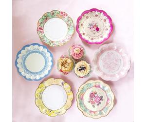 Pack of 24 Vintage Floral Paper Plates with Scalloped Edge, Truly Scrumptious Disposable Tableware For Birthday or Garden Party, Afternoon Tea, Baby Shower, Wedding 17.5cm