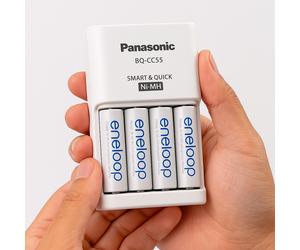 Panasonic Eneloop BQ-CC55 Smart & Quick (& 4xAA Batteries) Battery Charger