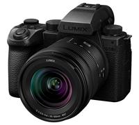 Panasonic Lumix S5IIX + S 20-60MM F3.5-5.6 MILC 24.2 MP CMOS 12000 x 8000 pixels Black