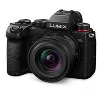 Panasonic Lumix S5 + S 18-40mm / F4.5-6.3 Zoom MILC Body 24.2 MP CMOS 6000 x 4000 pixels Black