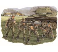 Panzergrenadiers Kursk 1:35 Figure Plastic Model Kit DRAGON MODELS