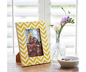 Paper High Mango Wood Chevron Photo Frame | Sustainable Wooden Picture Frame | Hand Carved Yellow and White Frames | Fair Trade and Handmade Gifts for Men and Women (Fits a 6 x 4 Inch Photo)