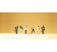 Preiser 79112 Passengers on the Platform (6) Figure Set
