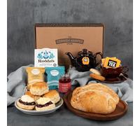 Pasty & Cream Tea Hamper | 2 Cornish Pasties, 4 Scones, Tea, Jam, Clotted Cream, Biscuits | Birthday Gift for Men, Gift for Dad, Father's Day Afternoon Tea for 2 | Cornish Hamper Store