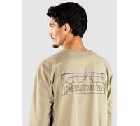 Patagonia - Urban T-shirt made from recycled materials with watertight seams - M's L/S P-6 Logo Responsibili-Tee P-6 Outline Gumtree Green for Men - Size S Green S