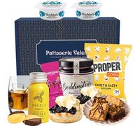 Patisserie Valerie Whisky & Chocolate Indulgence Gift Hamper | Beeble Honey Whisky, Montezuma’s Dark Chocolate, Brownies, Flapjacks, Shortbread, Scones & Clotted Cream