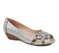 Pavers Flower Detail Peep Toe Wedge Pumps - Metallic Size 5