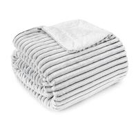 PAVILIA Black and White Sherpa Fleece Throw Blanket for Couch, Soft Plush Fuzzy Blankets, Fluffy Flannel Sherpa Blanket for Sofa, Warm 3D Ribbed Winter Blanket Gift, 50x60 inches