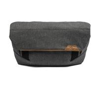 Peak Design Field Pouch V2 in Charcoal