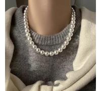 Pearl necklace with magnetic buckle, designed with a unique circle pattern to enhance any jewelry collection or outfit (05)
