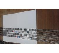 Peco HO Scale 1435 mm (Standard Gauge) Nickel Silver Wooden Sleeper Track (25 pieces) - Gray