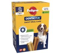 Pedigree DentaStix - Daily dental chews for medium dogs (10-25 kg), 112 sticks