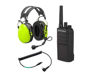 Peltor CH3 and Motorola XT420 Walkie talkie Communication kit composed of one Motorola XT420 walkie-talkie and 3M Peltor CH-3 noise-cancelling
