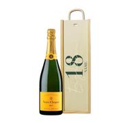 Personalised 18th Birthday Moët & Chandon Champagne Gift Set - Impérial Brut 75cl with Personalised Wooden Gift Box - Luxury 18th Birthday Gift for Her or Him