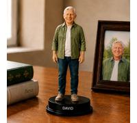 Personalised 3D Figurine from Photo, Custom Resin Statue with Name Engraving, Unique Memory Keepsake Gift for Couples, Family, Friends, Birthday, Anniversary, Wedding, Christmas (One Person Only)