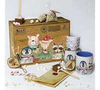 Personalised Christmas Eve Box with Lid, Animals Xmas Wooden Gift Box, Crate, Gift Set For Two Includes Mugs & Baubles with Name, Hot Chocolate Stirrer, Candy Cane, Santa Letter, Reindeer Food