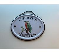 Personalised Embossed Metal Garden Sign 12x15cm - British Bird Design - Outdoor Decorative Hanging Garden Plaque - Weatherproof Metal Sign for Garden Walls Fences or Sheds (Cheryl)