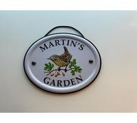 Personalised Embossed Metal Garden Sign 12x15cm - British Bird Design - Outdoor Decorative Hanging Garden Plaque - Weatherproof Metal Sign for Garden Walls Fences or Sheds (Martin)