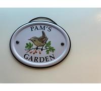 Personalised Embossed Metal Garden Sign 12x15cm - British Bird Design - Outdoor Decorative Hanging Garden Plaque - Weatherproof Metal Sign for Garden Walls Fences or Sheds (Pam)