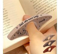 Personalised Just One More Page Book Page Holder Custom Name Wooden Thumb Page Spreader Holder for One-Handed Reading Funny Reader Gift for Bookish Book Lover Birthday Xmas (Style 2)