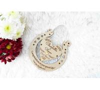 Personalised Wooden Wedding Horseshoe - Mr and Mrs Engraved Keepsake for Bride and Groom, Wedding Day Decoration or Keepsake