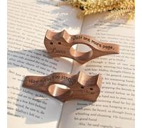 Personaslied Book Page Holder, Custom Cat Book Page Holder, Personalised Christmas Bookish Gifts for Book Lovers, Cat Mom and Dad, Bookworms, Readers (Just One More Page)