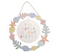 Petit Cheri Hanging Wreath "The World Is Your Oyster"