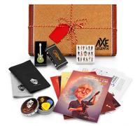 Pick G uitarist Gift Box by Antony Scott with PRS-Style Double-Cut Enamel Guitar Pin, 18 Assorted Picks, 2 Microfibre Cloths, 3 Prints and 3 Chord & Scale Charts