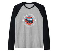Pigeon Forge Tennessee Bear and Forest Vintage Outdoors Raglan Baseball Tee