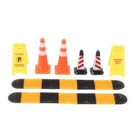 Pilipane RC Car Model Accessories Realistic Speed Bumps Ice Cream Cones Warning Signs for 1/18 1/24 Scale Climbing Car Scenes Plastic Durable 2 Speed Bumps 4 Cones 2 Signs