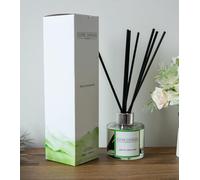 Pine & Cedarwood Reed Diffuser - Clyde Candles, Luxury Diffuser Oil with a Set of 7 Fibre Sticks, 100ml, Best Aroma Scent for Home, Kitchen, Living Room, Bathroom. Fragrance Diffusers set with sticks