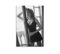 PKEUEHXTO Famous Actress Poster Hanging Penelope Cruz Decorative Painting Canvas Wall Posters And Modern Family Bedroom Decor 08x12inch(20x30cm)