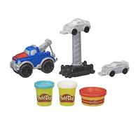 Play-Doh Wheels Tow Truck Toy for Children 3 Years and Up with 3 Non-Toxic Colours