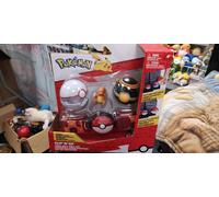 Pokemon Clip N Go Charmander Poke Ball Belt Set BRAND NEW