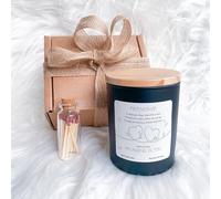 Pomchick - Friendship Cedarwood & Jasmine Scented Candle Gift Set, 25 Hour Burn Time, with Matches, Black Glass Jar with Wooden Lid, I Feel So Lucky My Friend Is You Best friend (Black)