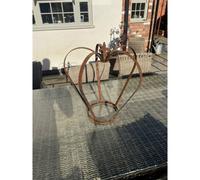 Poppy Forge Crown Planter Plant Pins/ Garden Art - L22.9 X W22.9 X H48.3 Cm - Bare Metal/ready To Rust