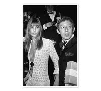 Posterlounge Jane Birkin and Serge Gainsbourg Poster by Celebrity Collection 40 x 60 cm Black and white Wall art Wall decor