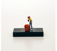 Preiser 28103 - for Watering Flowers H0 1:87